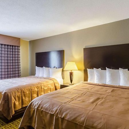 Rodeway Inn Brockton Bagian luar foto