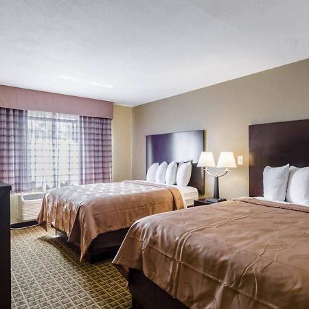 Rodeway Inn Brockton Bagian luar foto