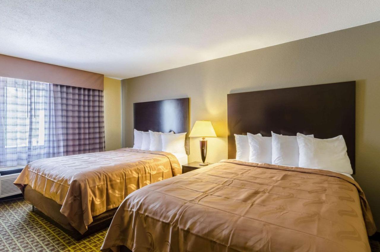 Rodeway Inn Brockton Bagian luar foto